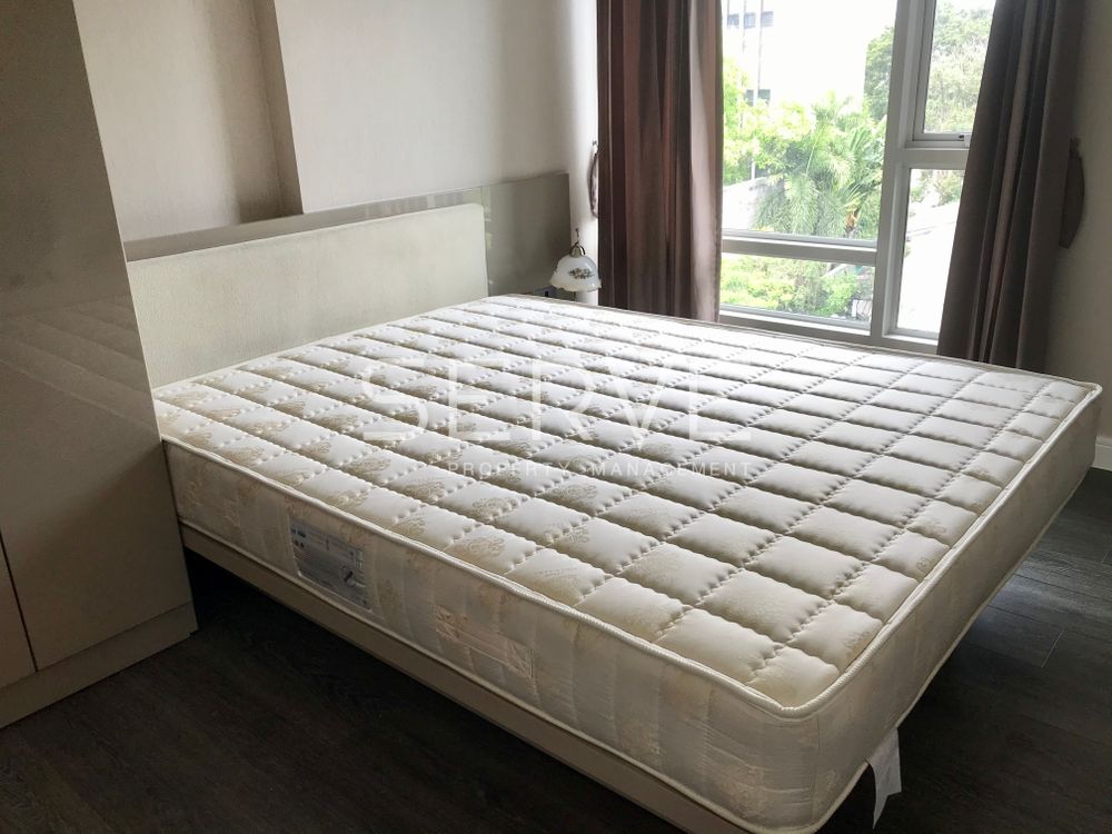 Nice room and very cheap !!! Condo for rent 1 Bedroom //Near BTS Thong lo-The Crest Sukhumvit 49