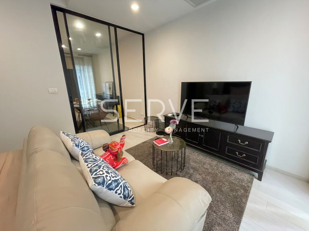 带隔断的单间公寓，可欣赏南侧游泳池景观，地理位置优越，BTS Phloen Chit / 出租 -Noble Ploenchit