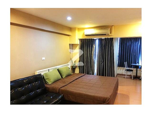 For rent  Lamthong Condotel  11th  floor  seaview  full  furnished