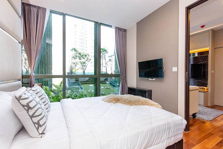 SK02300 RENT Wish Signature Midtown Siam 1 bed, size 35 sqm. Pool view *BTS Ratchathewi 350m