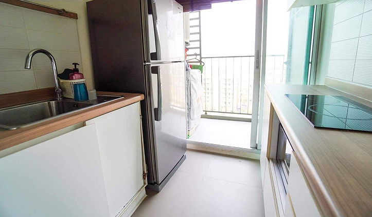 U Delight @huamak station 31 sqm12  th floor 8,500 baht Line : @p2nproperty