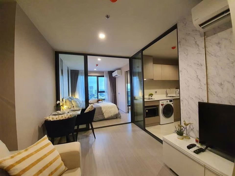 Life                                   ladprao