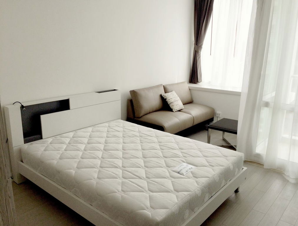 WP2248 Condo for rent T.C. Green, Beautiful room, fully furnished, with a washing machine, special price.