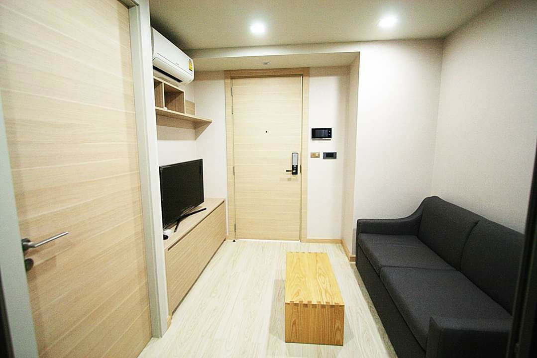 T one                          phaholyothin 32