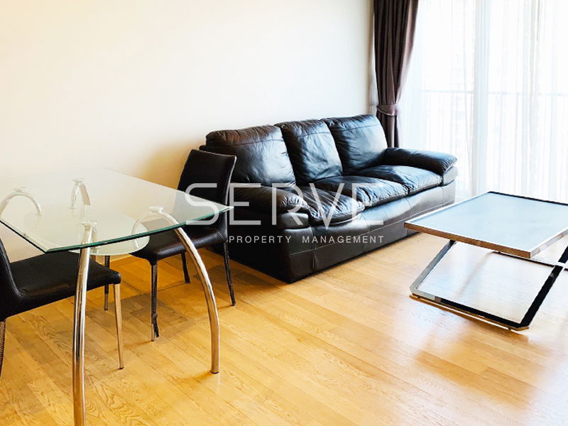 ยูนิต 1 ห้องนอนเรียบง่ายในย่านพร้อมพงษ์ที่คอนโด โนเบิล รีไฟน์ คอนโด ใกล้รถไฟฟ้า 200 ม.