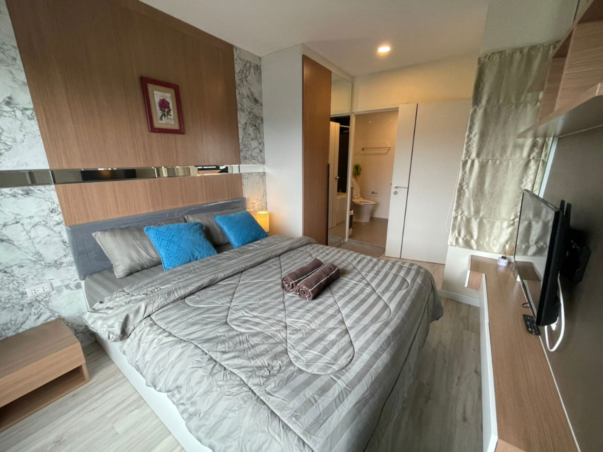 plus condo Sriracha for rent 1 bedroom