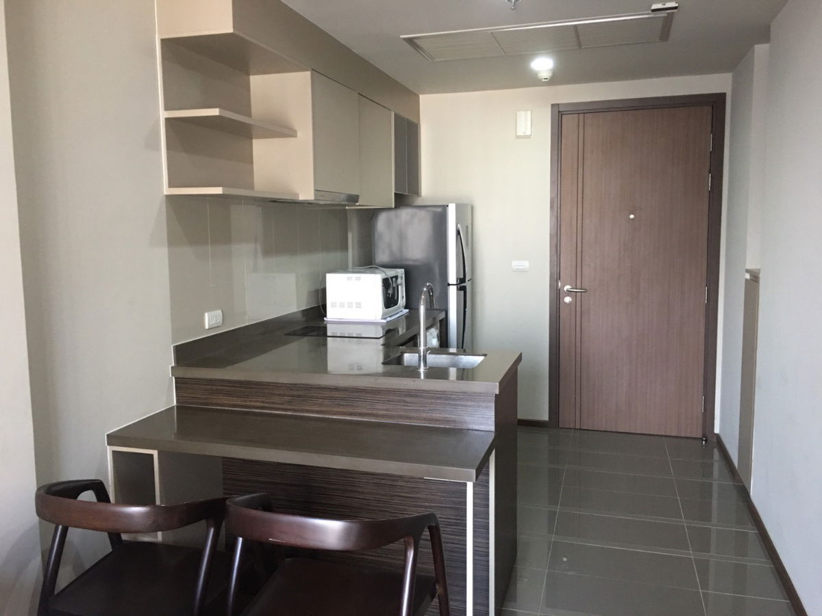 Hot Price! Condo for rent at "Onyx" 1 Bedroom 1 Bathroom 41 Sq.m just 17,000 Baht/Month Only