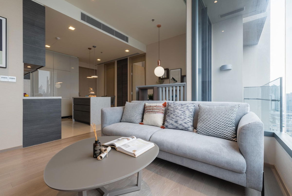 T1005 Condo for rent The ESSE Asoke, beautiful room, fully furnished, with a washing machine, special price