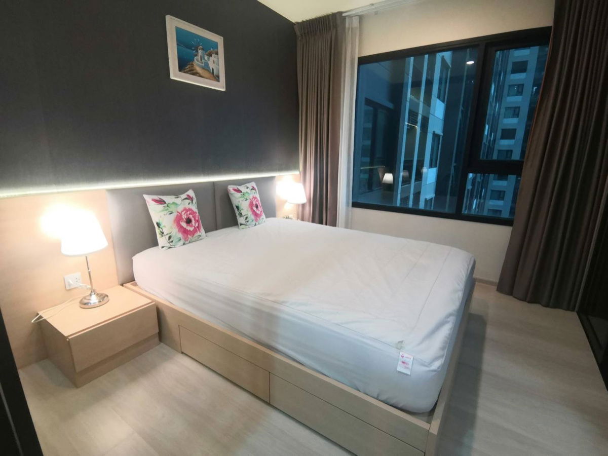 T1010 Condo for rent, Life Asoke, beautiful room, fully furnished, with a washing machine, special price
