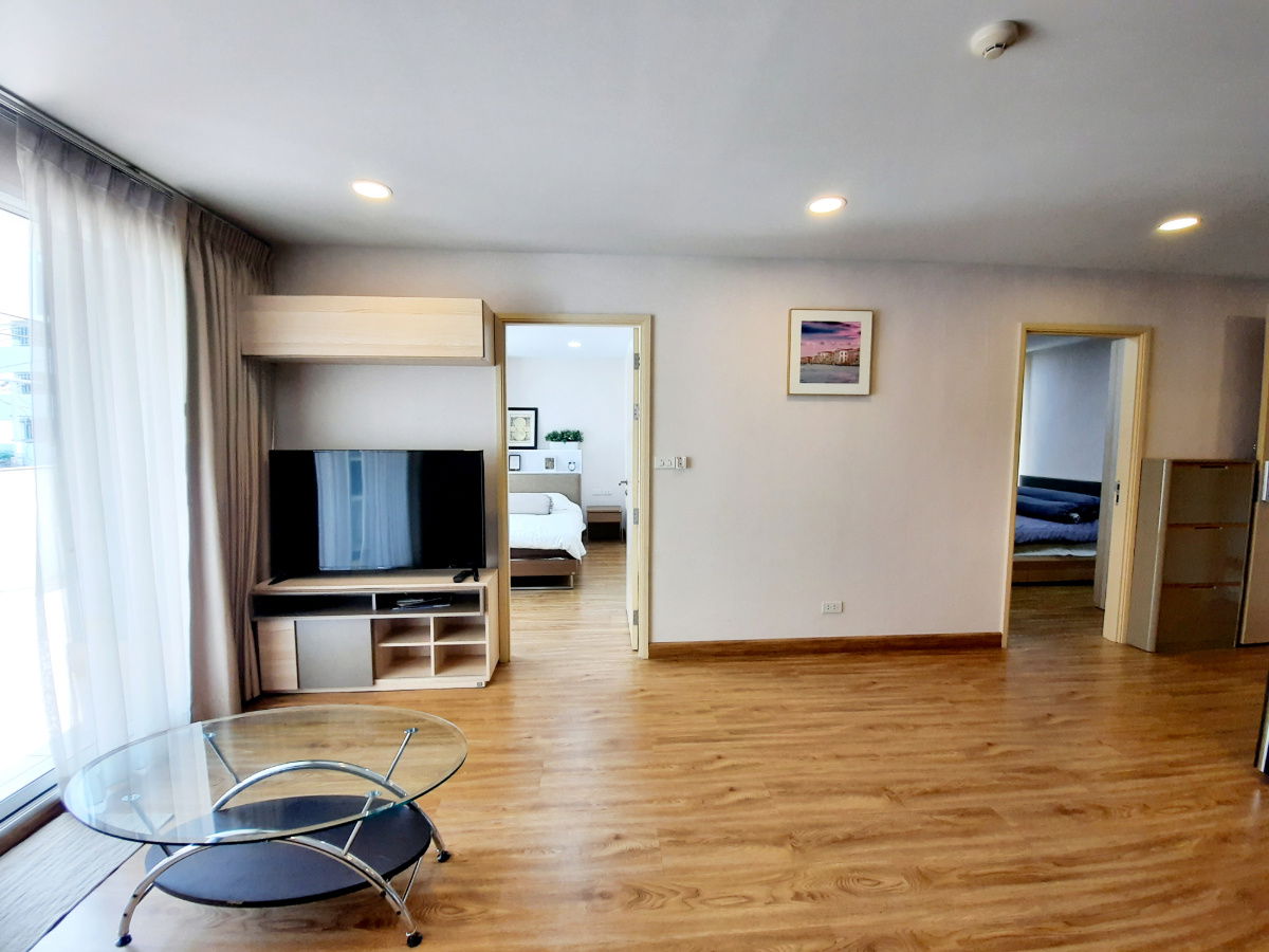 23,000 baht/month 2/2 bed Le Crique sukhumvit 64/2 BTS Punnawithi