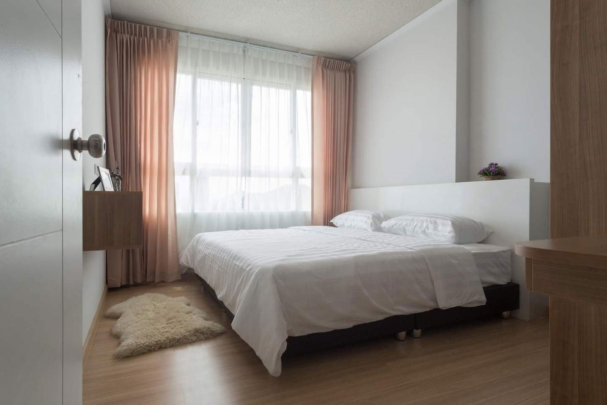 Sea Hill Condo Sriracha, beautiful room, ready to move in, room size 37 sq m., only 7,500 baht.