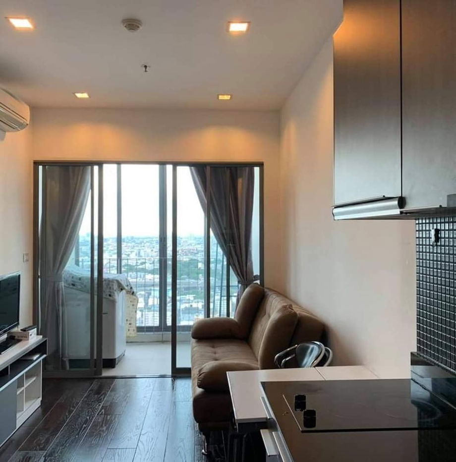 T1145 Condo for rent Ideo Q Phayathai, beautiful room, fully furnished, has a washing machine, special price