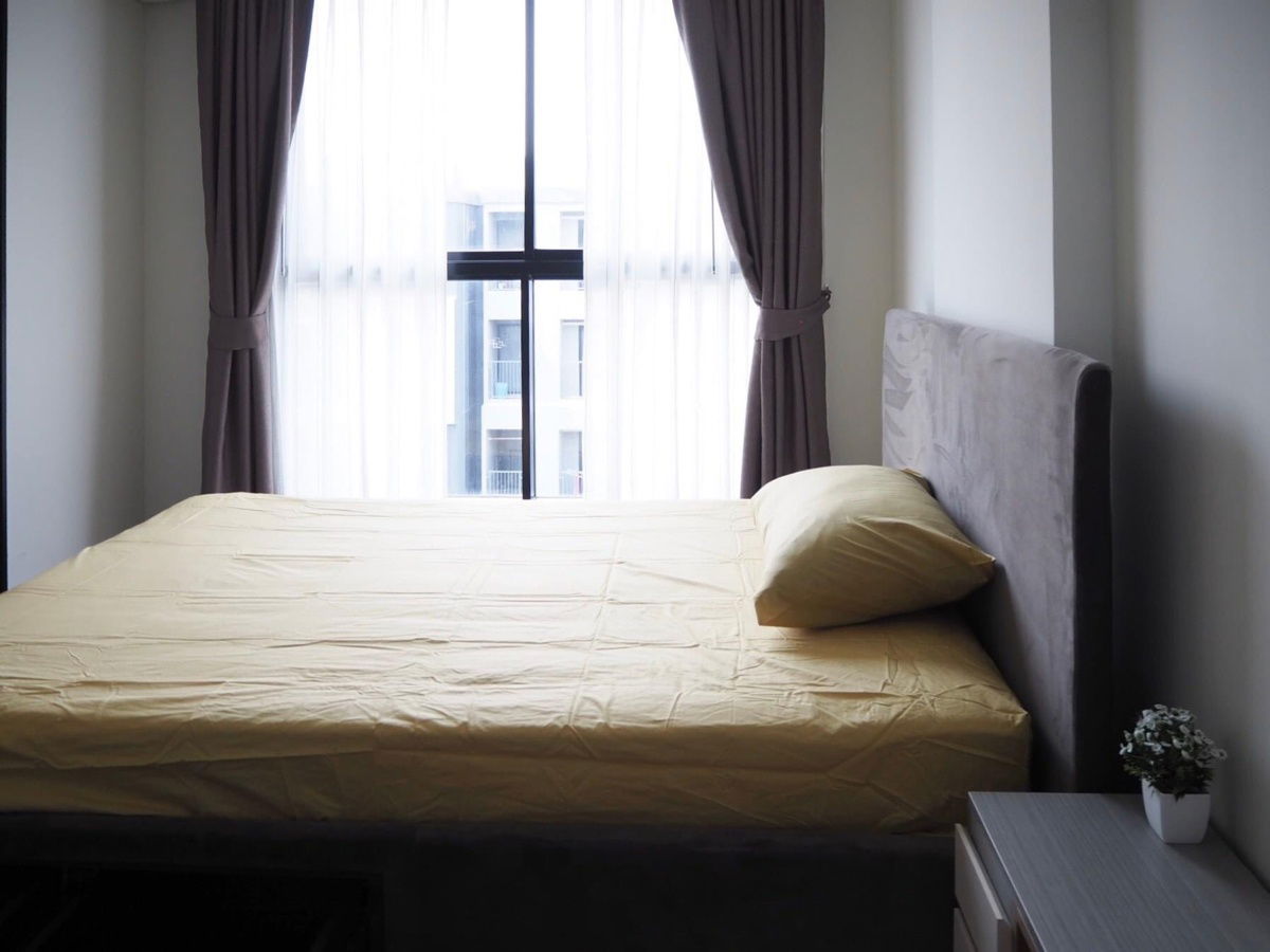 T1200 Condo for rent Rise Rama 9, beautiful room, fully furnished, has a washing machine, special price