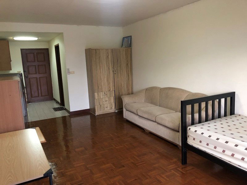 Charn Issara City Home Studio room 35 sqm