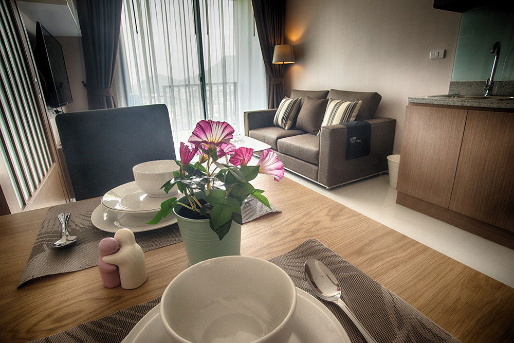 The Sky Condo Sriracha ပရိဘောဂအပြည့်အစုံ (ပင်လယ်နှင့်တောင်မြင်ကွင်း)