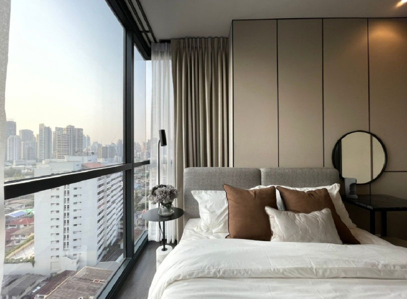 Condo for rent in resort style Oka Haus Sukhumvit 36 ​​(Oka Haus Sukhumvit 36), beautiful room, 16th floor, size 41 sqm.