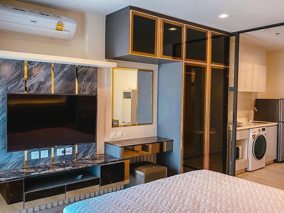 For rent Life One Wireless Condo