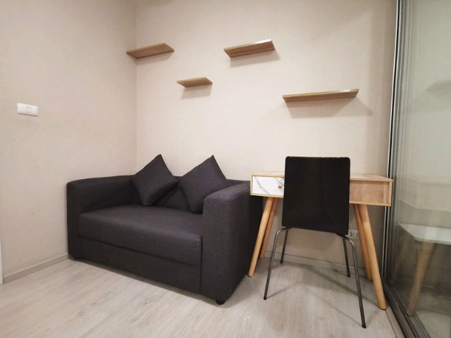 Condo for rent Plum Condo Park Rangsit phase 1 near Bangkok Univercity Building A Floor 2 fully furnish ready for move in.