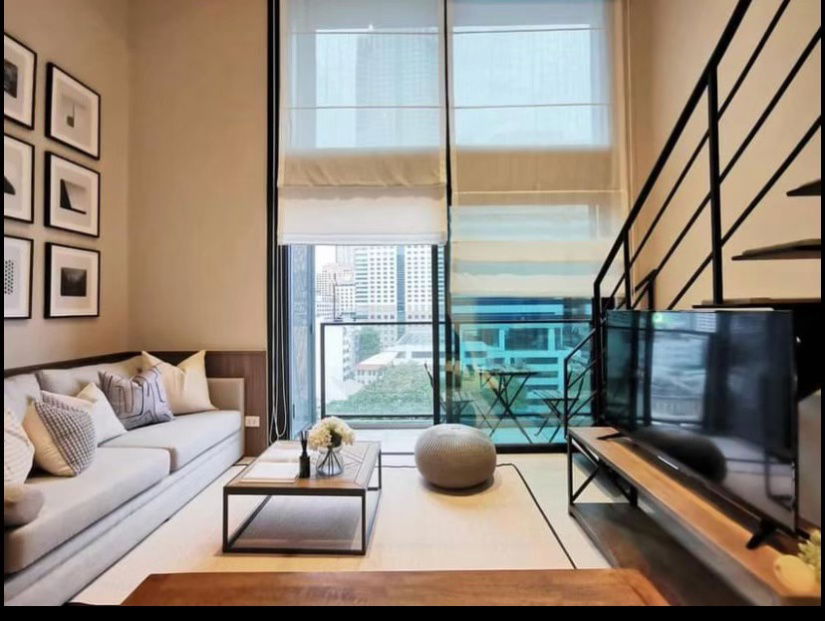 for rent Lofts Silom. Duplex 44sqm. Line id: @pfagent