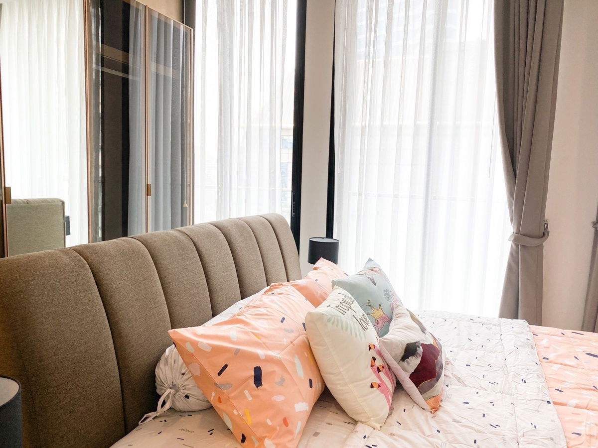 TS1004 Condo for rent Noble Ploenchit, corner room, beautiful room, fully furnished, has a washing machine, special price