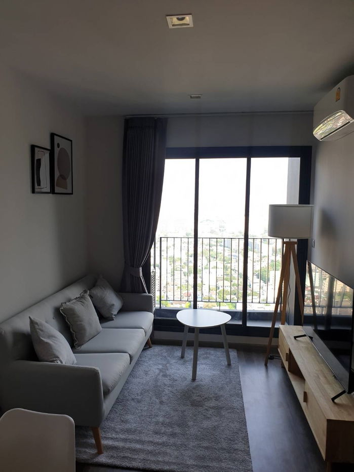 Life Ladprao            Valley