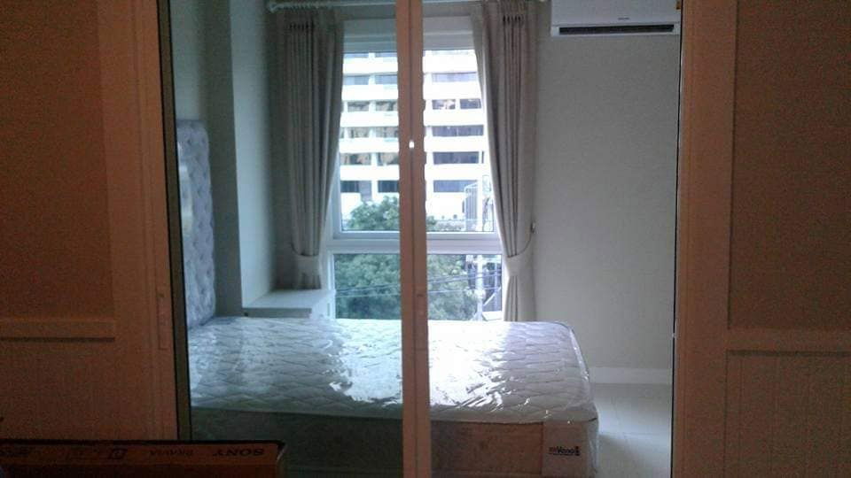 Groovy condo Sriracha, Building B, 5th floor, insurance 1+ advance 1