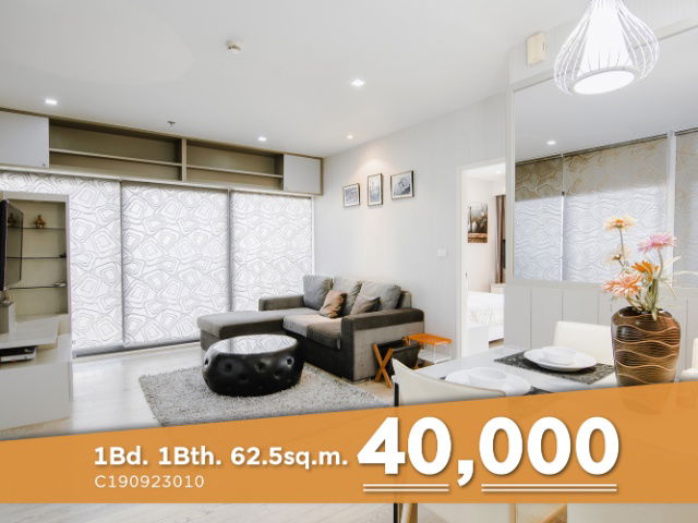 1 Bed with Bathtub Corner Unit 3 sides (North/East/South side) Bright & Homey Style BTS Thong Lo at Noble Remix Condo / Condo For Rent