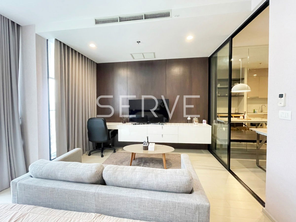 Studio with Partition Nice Room & Super High fl. 35+ Perfect Location Connect to BTS Phloen Chit at Noble Ploenchit / Condo For Rent