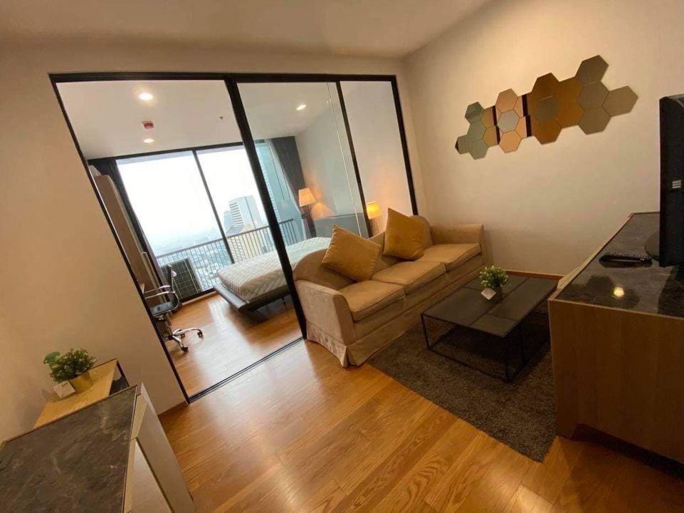 🍀🍀🍀BEST DEAL🔥For Rent📌Noble Revo Silom (Line:@rent2022), Beautiful room with Good price and Ready to move in!!✨A01196