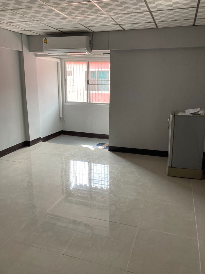 สามเดือนของ Teaken 122 ใน No 12 Apotion