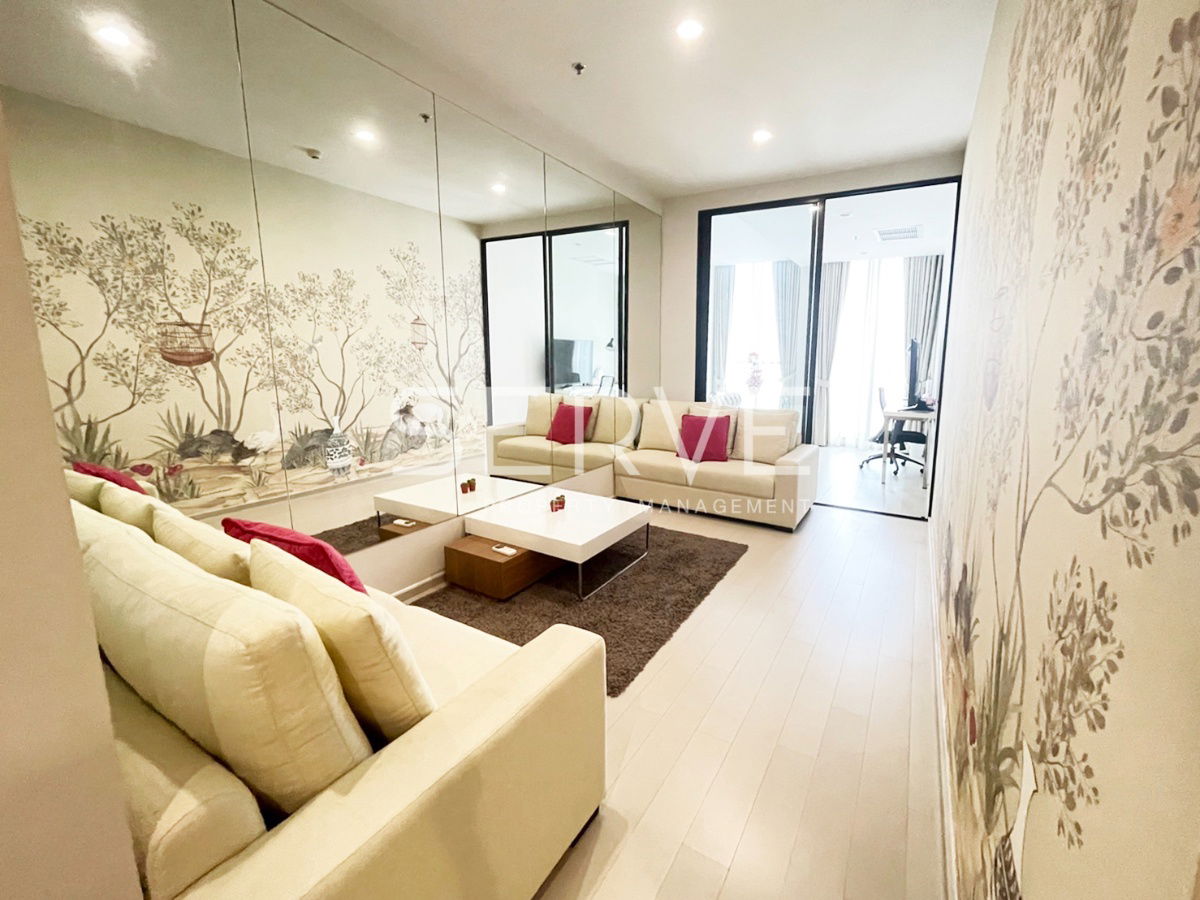 Studio with Partition Large Room 51.73 sq.m. Nice view & Nice Location Next to BTS Phloen Chit at Noble Ploenchit Condo / For Rent