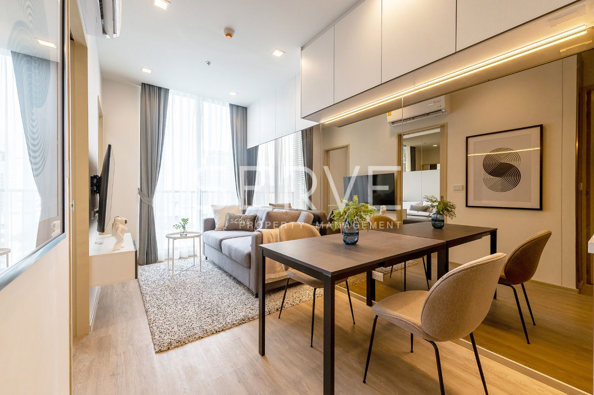 Nice Room 1 Bed High Fl. 20+ Newest High Rise Luxury Condo Close to BTS Phrom Phong 450 m. at Noble STATE 39 / For Rent