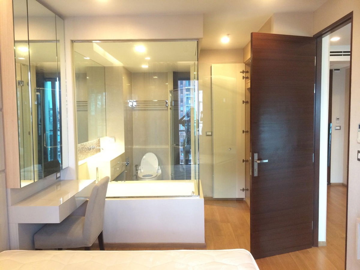 T1332 Condo for rent The Address Asoke, beautiful room, fully furnished, special price