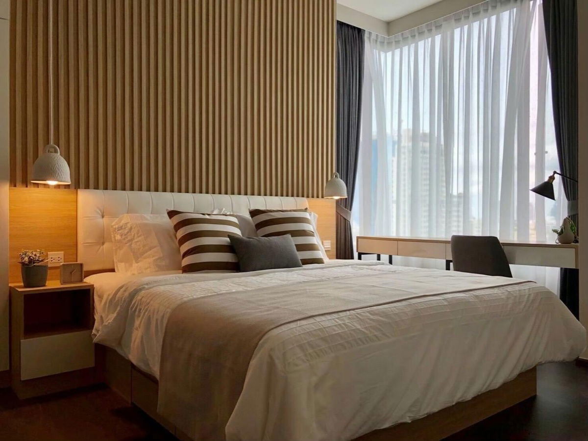 T1335 Condo for rent Edge Sukhumvit 23, beautiful room, fully furnished, special price.