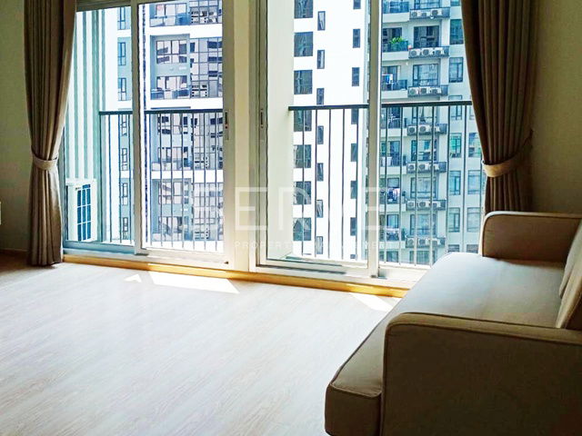 Combine 2 Beds 2 Baths Corner Unit High Fl 15+ Good Location  MRT Thailand Cultural Centre 80 m. / For Rent