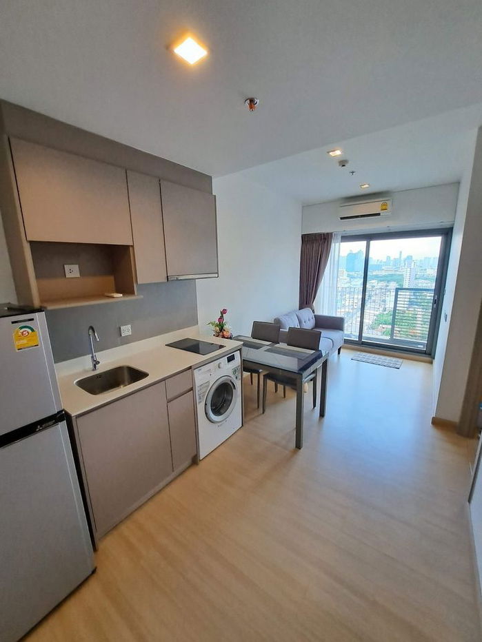 🔥Whizdom Connect Sukhumvit 101 🔥Nicely decorated , high floor , fully furniture //Ask more info LineOfficial :@Promptyou3