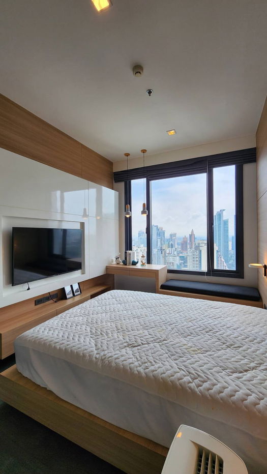 TY1036 Condo for rent Edge Sukhumvit 23, beautiful room, fully furnished, special price.
