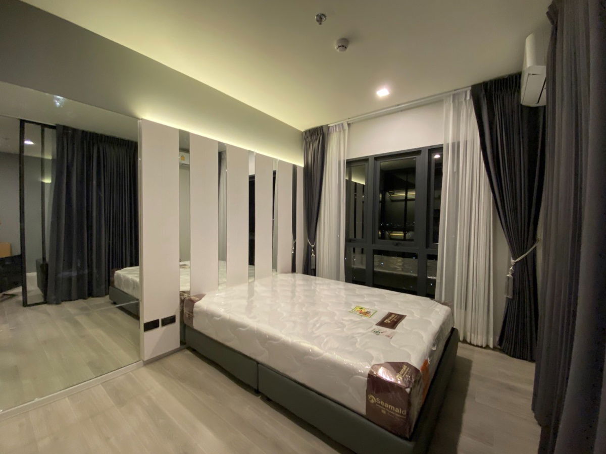 Rent a room  first hand  never been in!!!