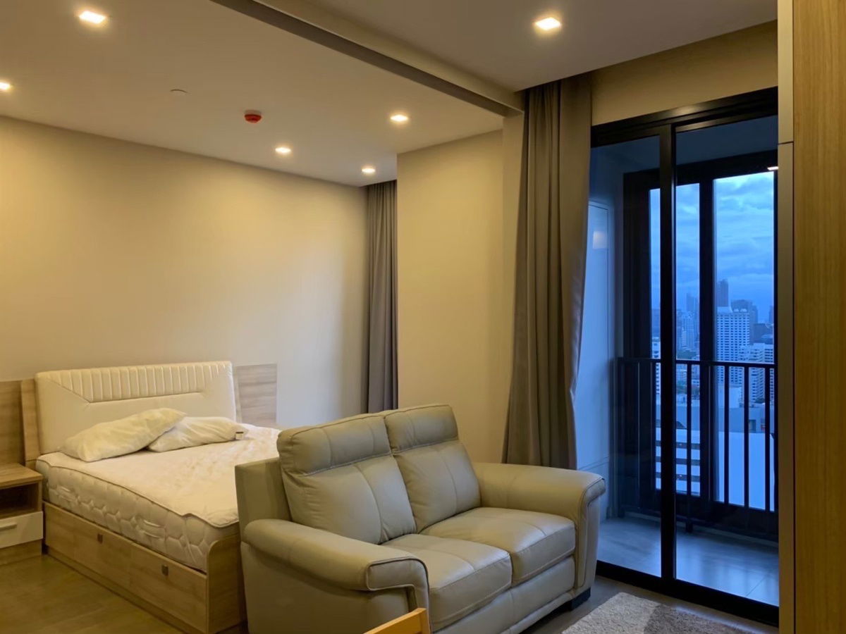 for rent Ashton Asoke. 1bed 35sqm. Line id: @pfagent