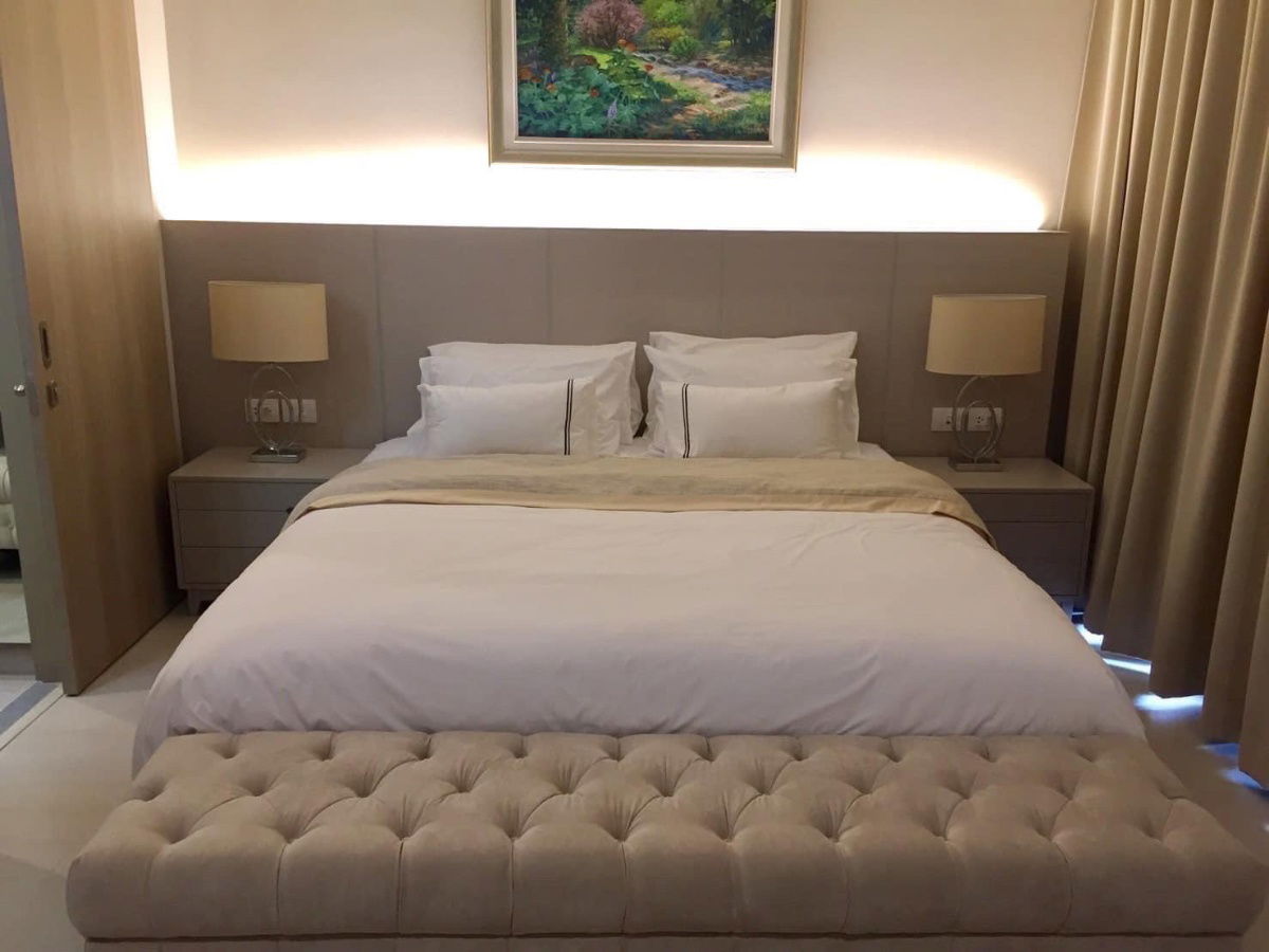 T1382 Condo for rent, Noble Ploenchit, beautiful room, fully furnished, with washing machine, special price