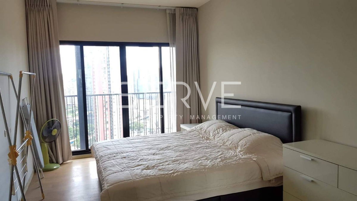 ရေချိုးကန်ပါသော 1 အိပ်ခန်းကောင်း အမြင့်ထပ်တွင် ပြင်ဆင်ပြီး တည်နေရာကောင်း @BTS Ekkamai / Condo ငှားမည်