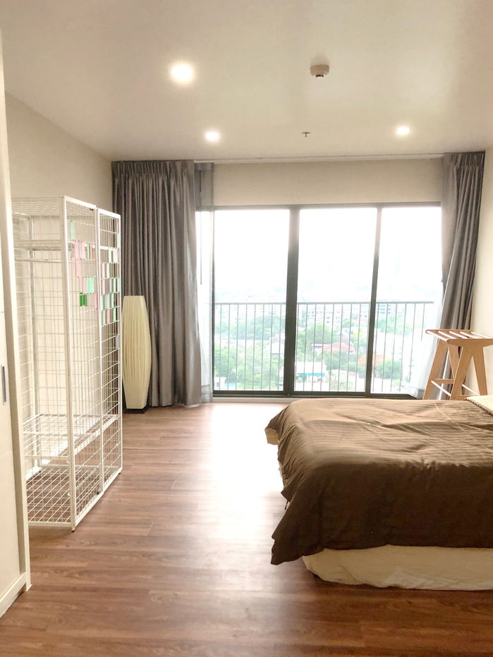 Condo for rent at Noble Solo Combine Room with Bathtub on High Floor close to BTS Thon