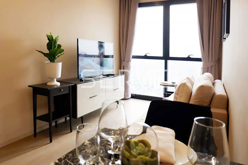1 Bed 30 sq.m. High Fl. 35+ Next to MRT Sukhumvit 20 m. & BTS Asok 230 m. / For Rent-Ashton Asoke
