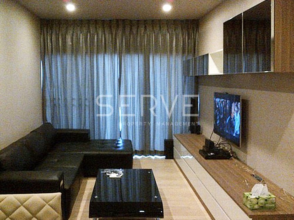 Corner 1 Bed with Bathtub in Phrom Phong Area  Close to the Emporium & BTS 200 m. / Condo For Rent-Noble Refine