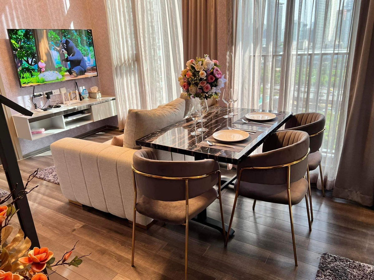 Renting Knightsbridge space rama9 duplex 1bed1workroom