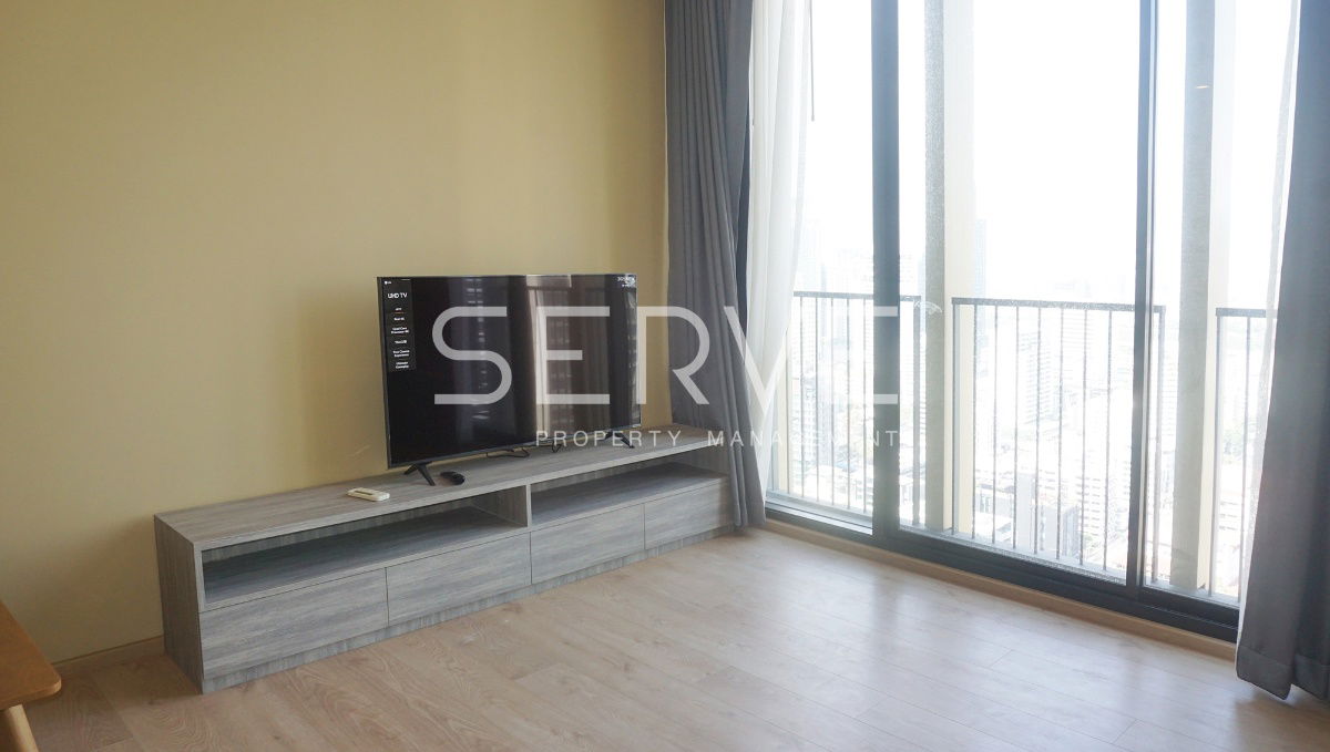 အခန်းကျယ် 1 Bed High Fl.