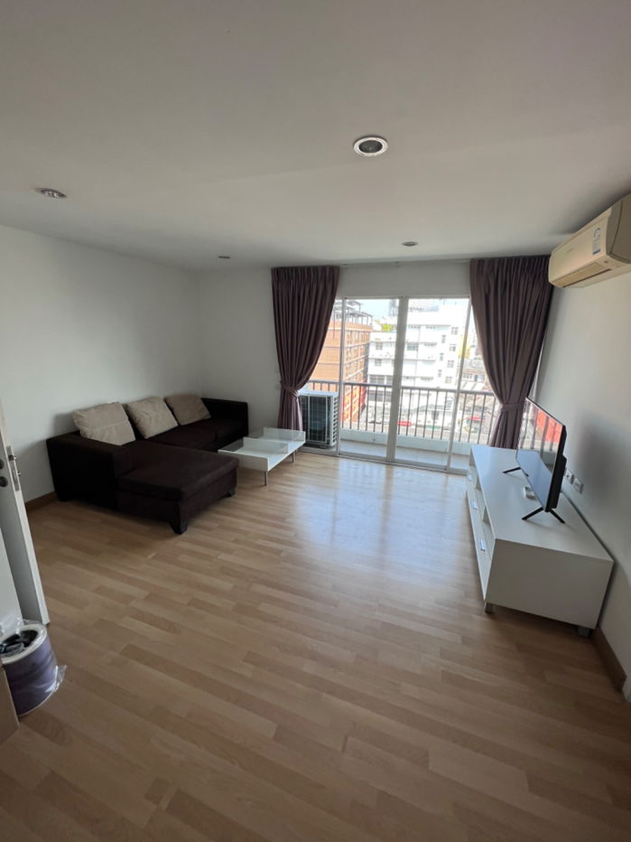 For rent condo ready to move in