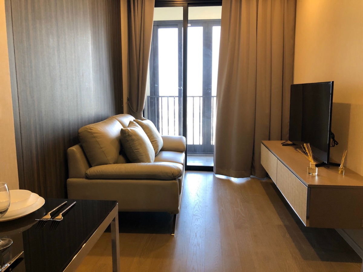 Ashton Asoke     1 bedroom, bathroom  size 35 sqm