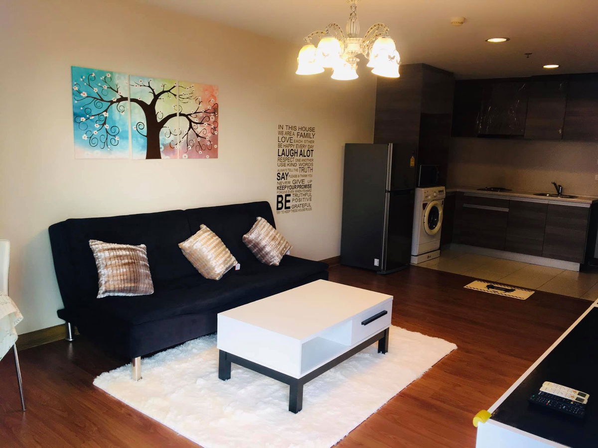 1 Bed Large Room Good Location MRT Phra Ram 9 500 m. and CentralPlaza / For Rent