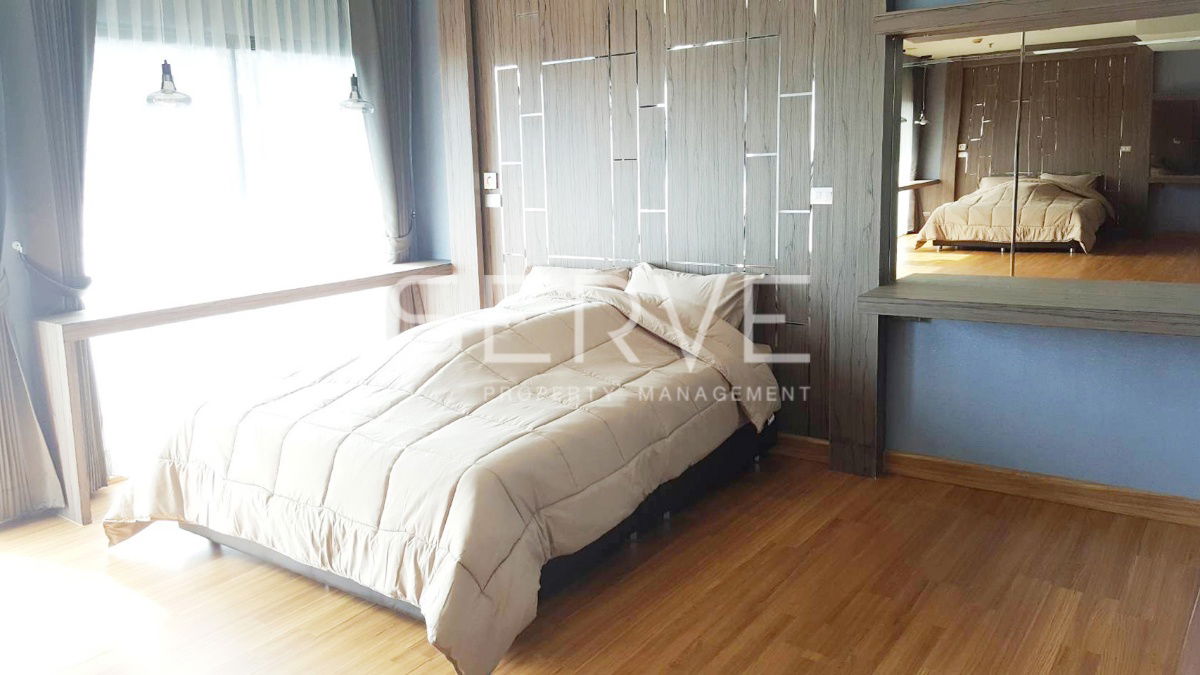 Studio with Bathtub (Partition) Perfect Location Directly connecting to BTS Thong Lo at Noble Remix Condo/ For Rent